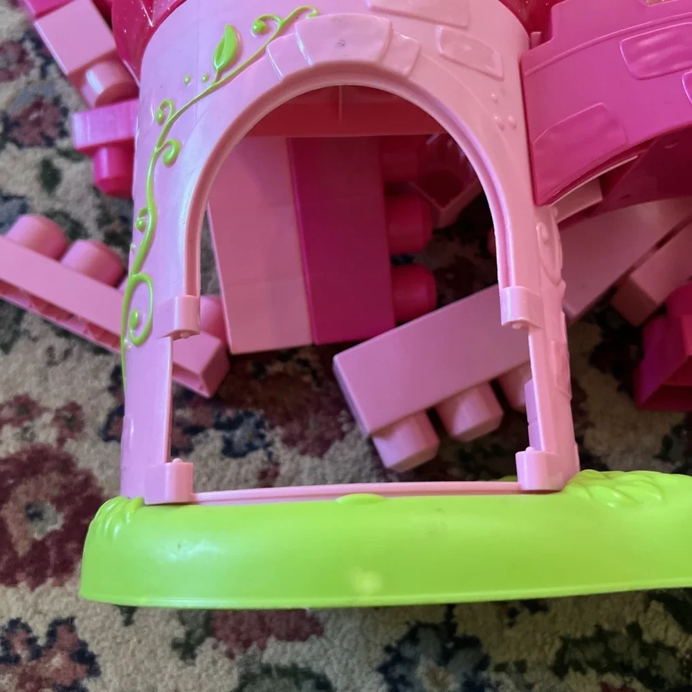Mega Blocks Lil' Princess‎ First Builders Enchanted Castle